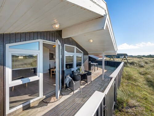 "Jaana" - 10m from the sea by Interhome