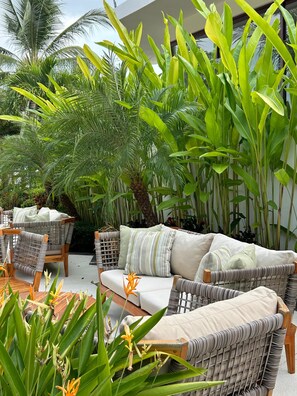 Terrace/patio - Luxury home with pool and private beach (Cruz de Huanacaxtle)