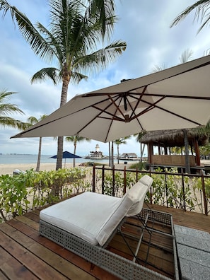 Property grounds - Luxury home with pool and private beach (Cruz de Huanacaxtle)