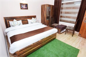 Free WiFi, bed sheets - Goroomgo Shree Shimla Stay (Shimla)