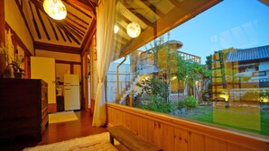 Sky (Premium Room) | Bộ đồ giường kháng dị ứng, truy cập Internet không dây miễn phí 