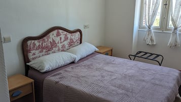 Doppelzimmer | Schreibtisch, schallisolierte Zimmer, kostenloses WLAN, BettwÀsche