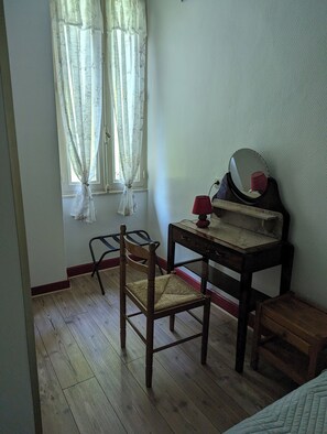 Dobbeltrom | Skrivebord, lydisolert, wi-fi (inkludert) og sengetøy