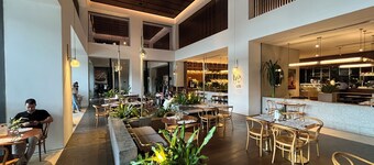 Scenic Balcony Suite @ EST Bangsar with Amazing Night View Perfect for Couples