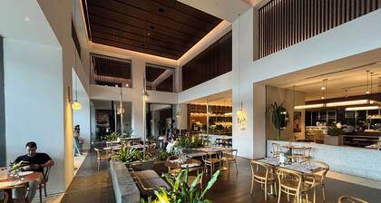 Scenic Balcony Suite @ EST Bangsar with Amazing Night View Perfect for Couples