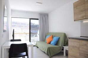 Apartment, 1 Bedroom, Smoking, Balcony | Living area