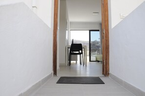 Apartment, 1 Bedroom, Smoking, Balcony | Property entrance