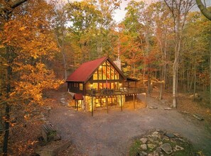 Exterior - ✩✩ Group Retreat, Views + VR Golf, Sleeps 16 ✩✩ (McHenry)