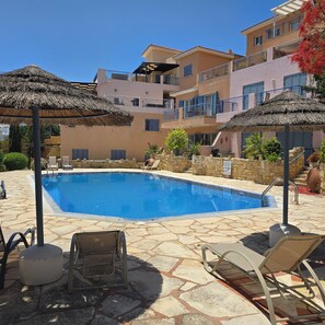 Pool - Tala Hills Sea View Apartment, Tala Village, Paphos, w/wifi, walk-in shower  (Tala)