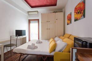 1 bedroom, WiFi, bed sheets