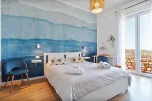 4 bedrooms, desk, iron/ironing board, free WiFi - Gorgeous and Modern Apartment with Cathedral View (Palermo)