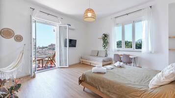 4 Schlafzimmer, Schreibtisch, Bügeleisen/Bügelbrett, kostenloses WLAN