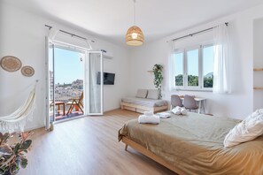 4 Schlafzimmer, Schreibtisch, Bügeleisen/Bügelbrett, kostenloses WLAN