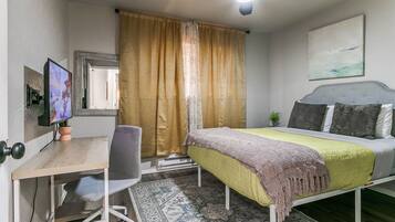 Iron/ironing board, free WiFi, bed sheets