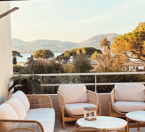 Apartment Sea View in Saint Tropez, 3 bedrooms and large open-air terrace