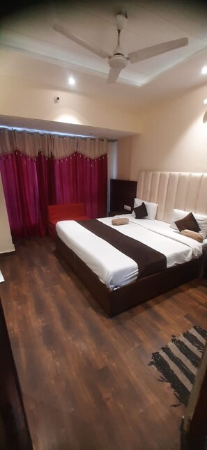 Free WiFi, bed sheets - Goroomgo The Lotus Kalka (Kalka)