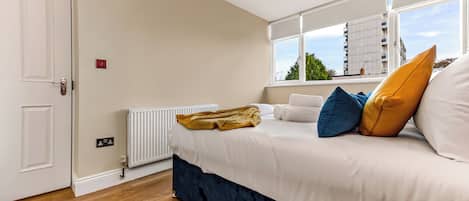 5 Schlafzimmer, Bügeleisen/Bügelbrett, WLAN, Bettwäsche