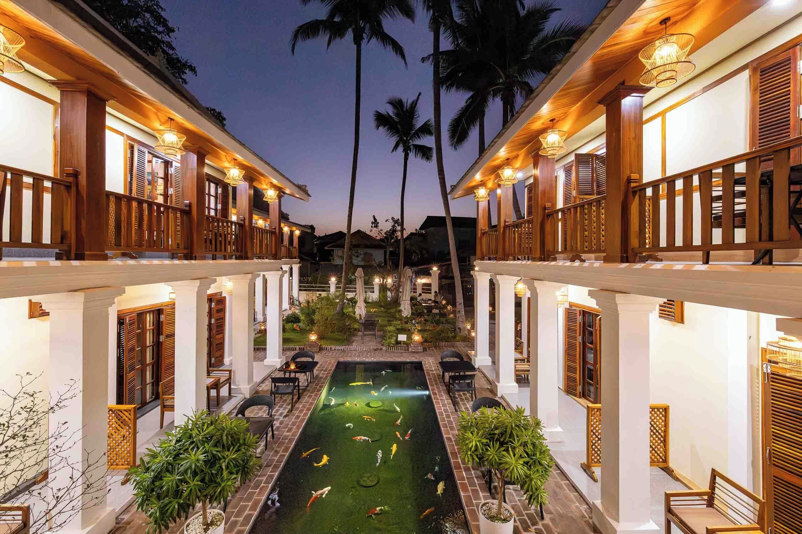 デスク、WiFi (無料)