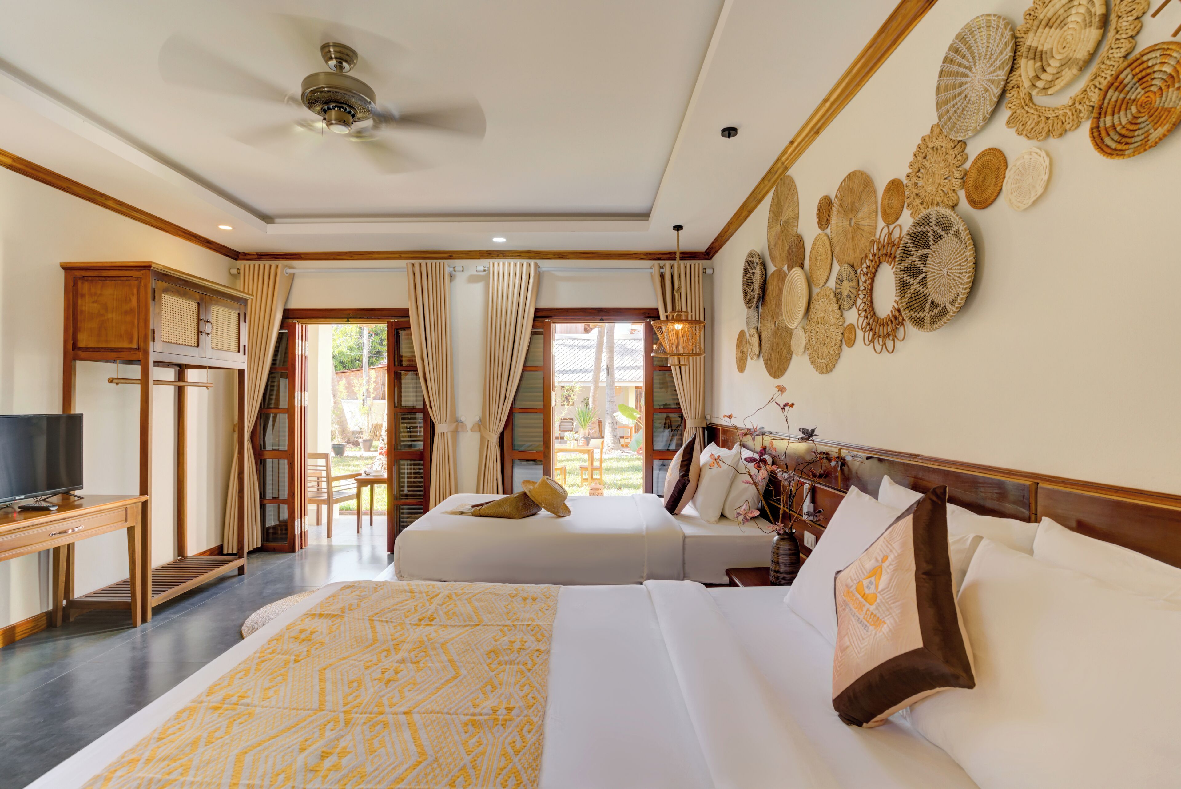 Deluxe Triple Room, Balcony, Garden View | Exterior