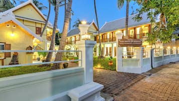 Fachada de la propiedad