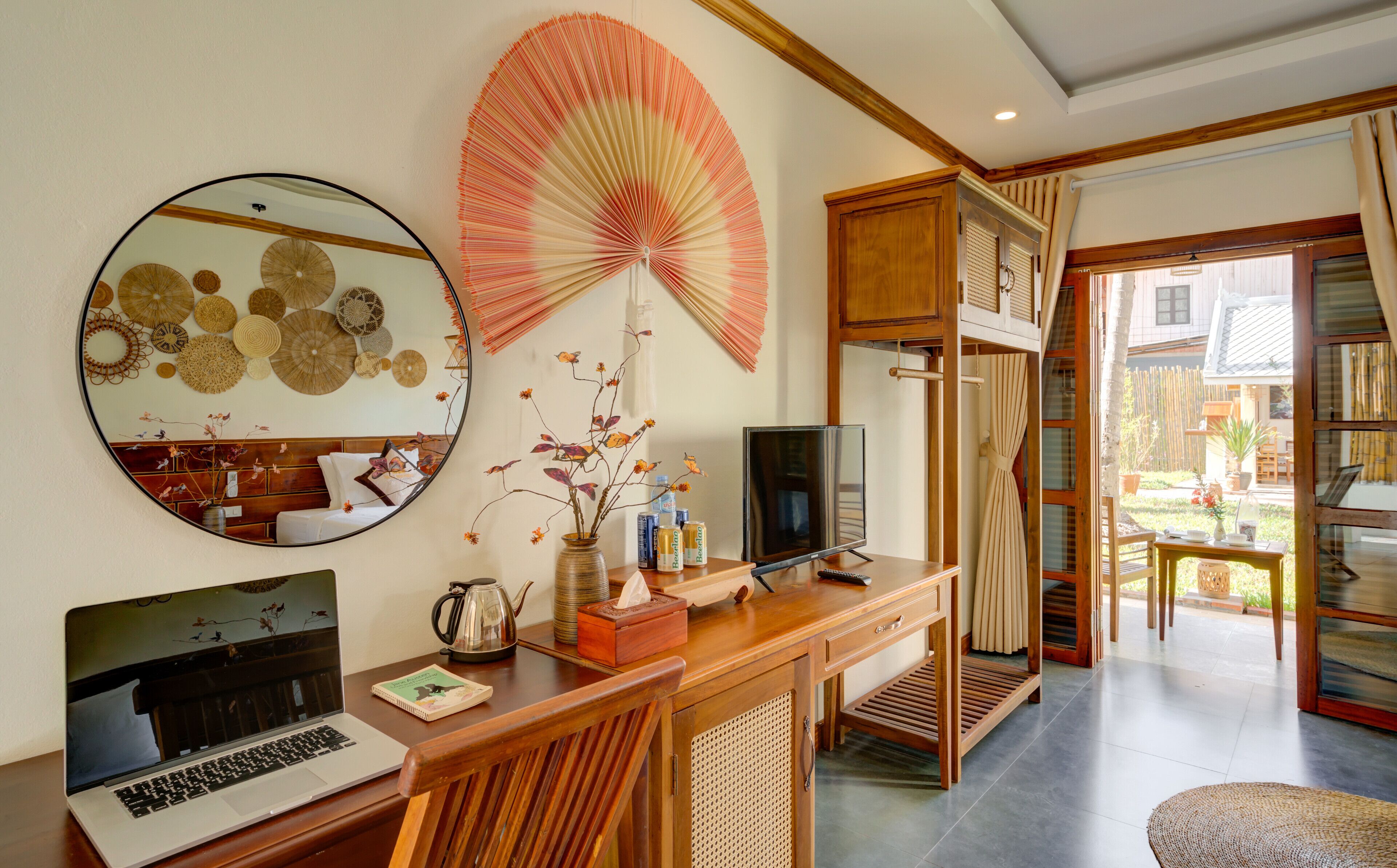 Escritorio y wifi gratis