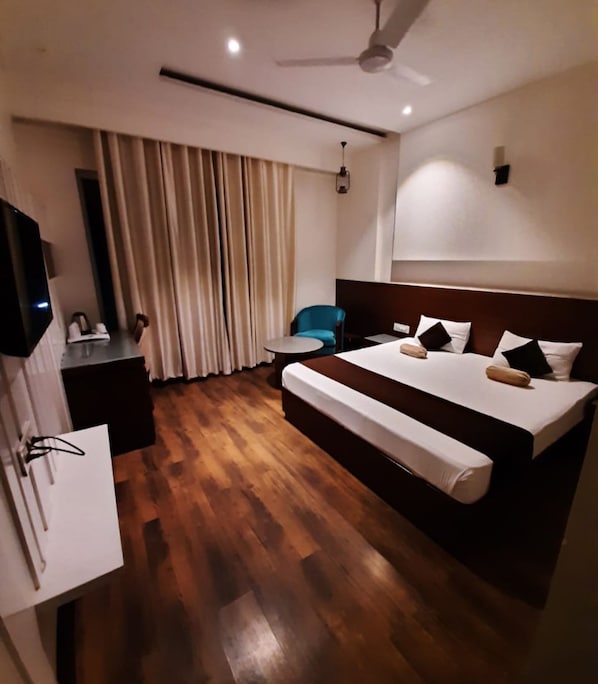Exclusive Double Room, City View