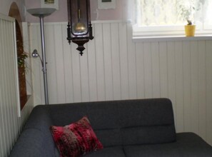 Leilighet (One Bedrooom Apartment with Terrace) | Oppholdsrom | En 32-tommers Flatskjerm-TV med kabel-kanaler