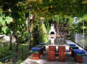 Studio (Studio Apartment with Balcony and Sea) | BBQ/picnic Area