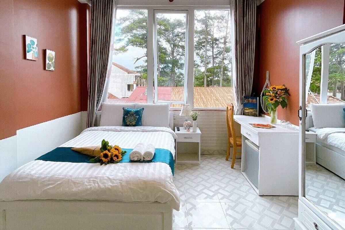 Superior Double Room, City View | Minibar, desk, soundproofing, iron/ironing board (on request)