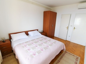 4 bedrooms, free WiFi - Scenic Retreat Rooms and Family Apartment (Moscenicka Draga)