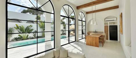 テレビ、書斎 / ワークスペース