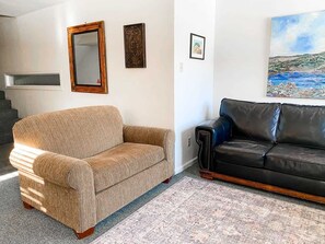 Fireplace - Telluride Lodge, Your mountain gateaway with amazing service and very affordable (Telluride)