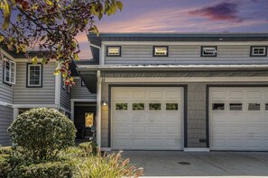 Exterior - Mariner's Cove 11 (South Haven)