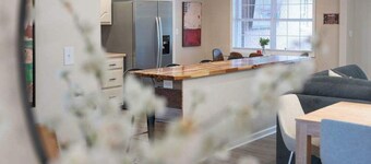 Serene Private Pool, Outside55"TV,Grill,Cornhole,85"TVoverfireplace 15 Min to UA