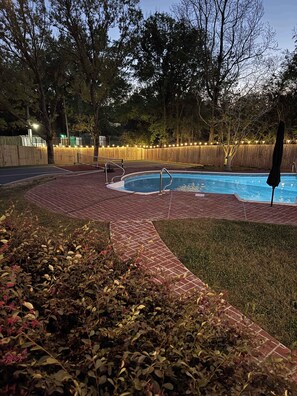 Pool - Serene Private Pool, Outside55"TV,Grill,Cornhole,85"TVoverfireplace 15 Min to UA (Tuscaloosa)