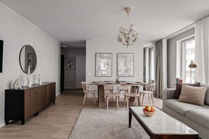 Smart TV - Stylish Waterfront Apt Stockholm (Stockholms län)
