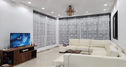 Traveler's Guest House CH1
