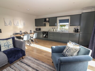 THE BOATHOUSE, family friendly in Carrigaholt, County Clare