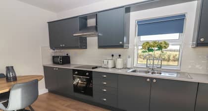 THE BOATHOUSE, family friendly in Carrigaholt, County Clare