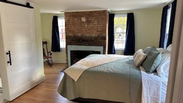 Premium Room | Premium bedding, individually decorated, individually furnished