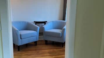 Room, 1 Queen Bed, Private Bathroom, Hill View | Terrace/patio