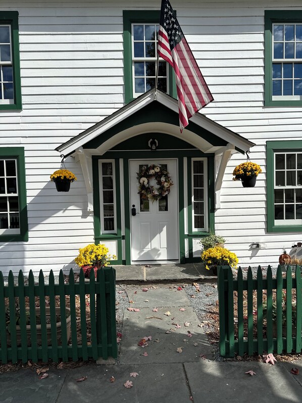 Front of property - John H Wallace House (Milford)