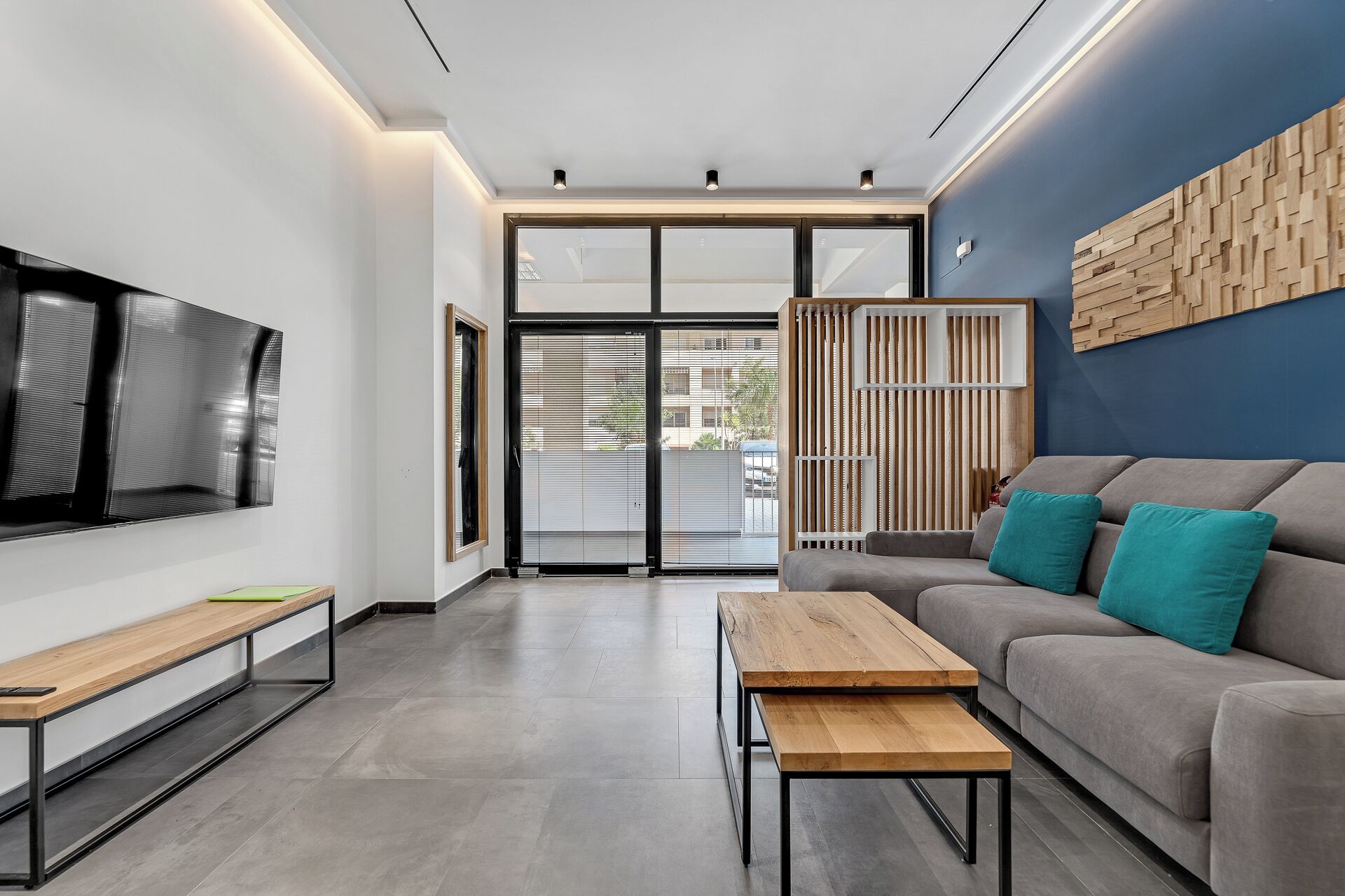 Premium Loft, 2 Bedrooms | Living area