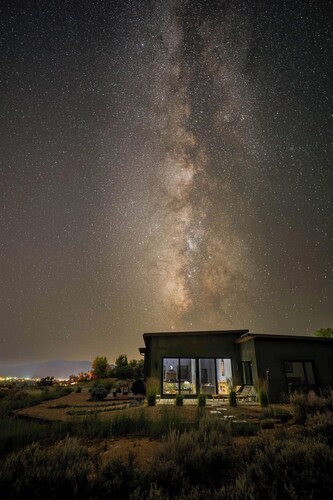 New Listing -Amazing views, great outdoor space, modern design with solitude