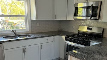 Micro-ondas, fogão, cooktop, lava-louças