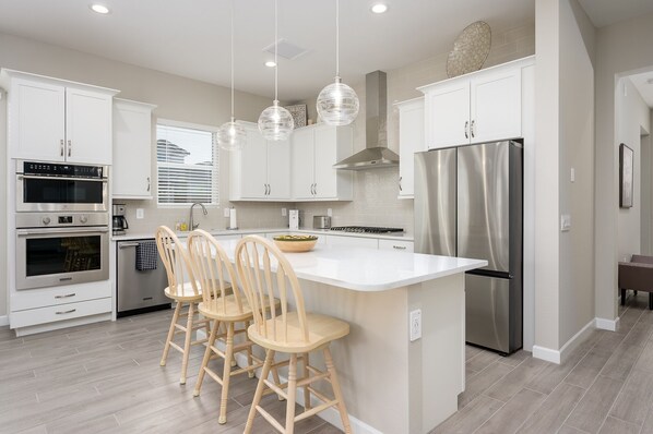 Ferienhaus, 3 Schlafzimmer | Eigene Küche | Kühlschrank, Ofen, Wasserkocher mit Kaffee-/Teezubehör, Toaster