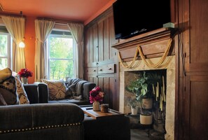 TV connectée, cheminée