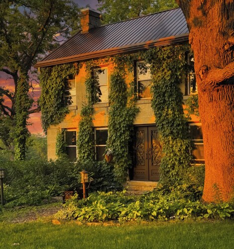 Charming 1855 Stone Farmhouse Retreat – Cozy Stays & Picturesque Views Await