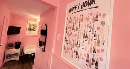 Cocktail Cabin: The Cosmo!