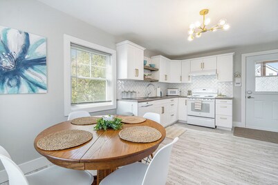 RARE Tiny House 2 BEDS + Free WiFi + 30m to Ottawa